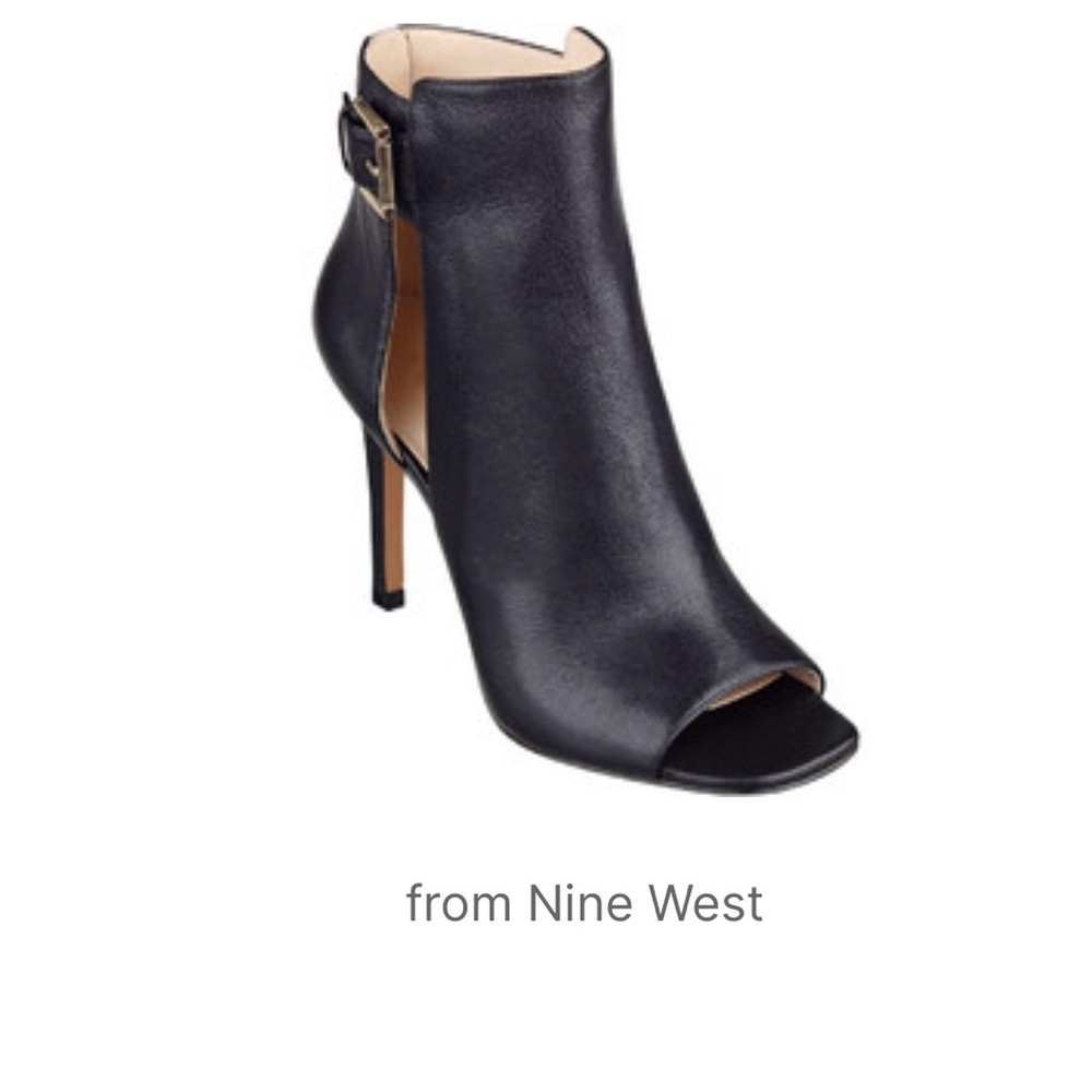 Nine West Kirsten Peep Toe Black Leather Bootie Size 8